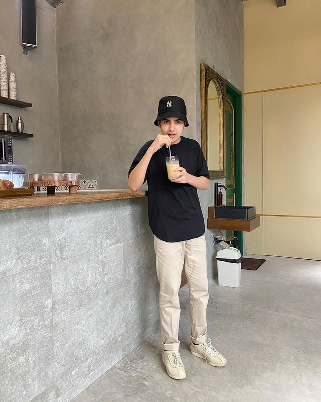 Idola remaja, 7 potret terbaru Suheil Bisyir 'Prabu Surawisesa' berbagai sumber Idola remaja, 7 potret terbaru Suheil Bisyir 'Prabu Surawisesa' berbagai sumber