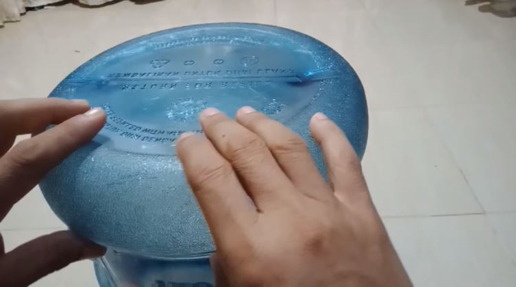Tak banyak yang tahu, begini trik menambal galon retak