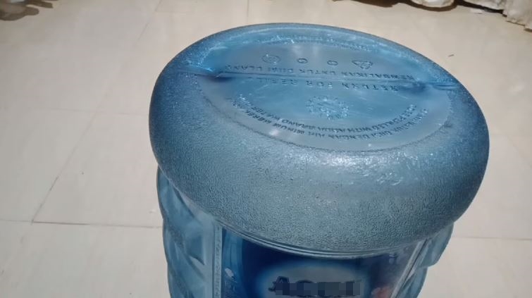Tak banyak yang tahu, begini trik menambal galon retak
