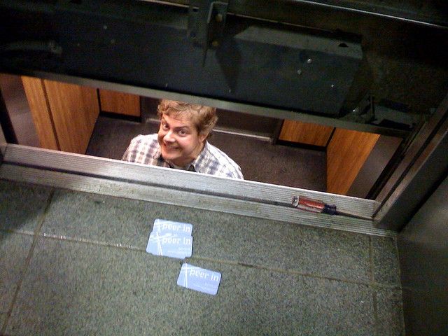 penampakan lift di tempat yang tak terduga © berbagai sumber