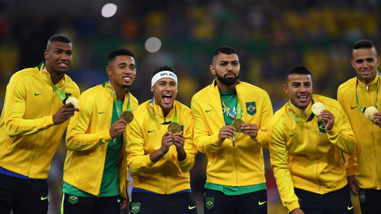 Kisah Neymar: Dari rumah tak ada listrik sampai pemain termahal dunia