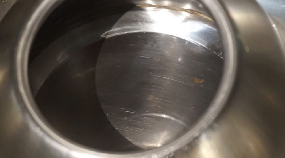 Cara ampuh membersihkan kerak kapur pada bagian dalam teko air