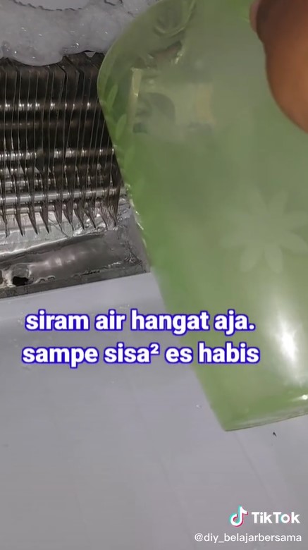 Cara mudah memperbaiki kulkas bagian bawah yang tidak dingin