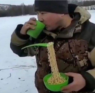 Potret kocak orang nggak bisa tahan lapar © 2022 berbagai sumber