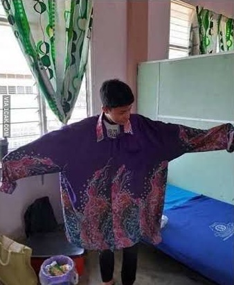 cowok beli baju salah kaprah © berbagai sumber