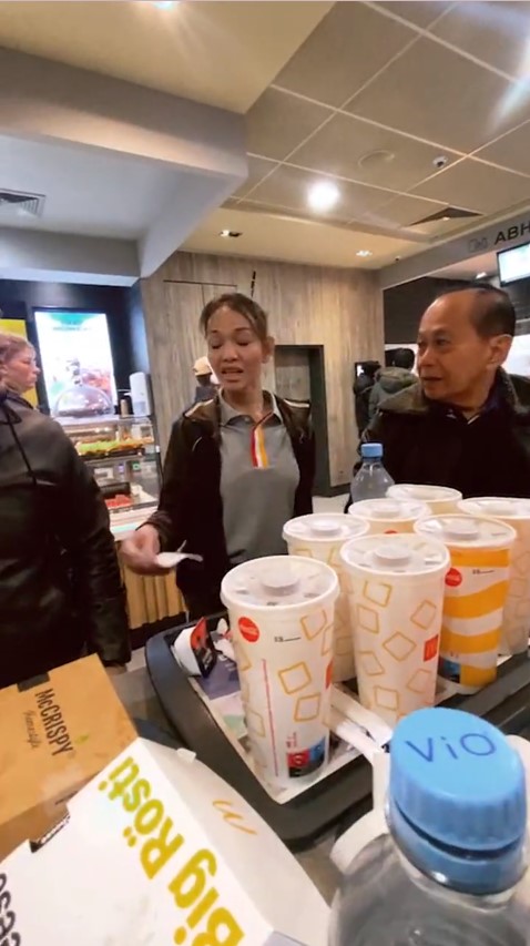 Annisa Pohan bertemu Bunda Corla di Jerman © Instagram/@annisayudhoyono