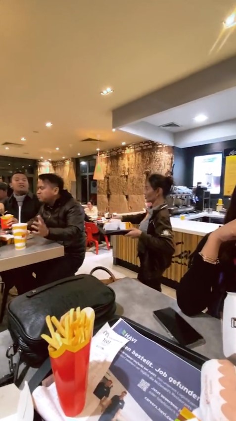 Annisa Pohan bertemu Bunda Corla di Jerman © Instagram/@annisayudhoyono