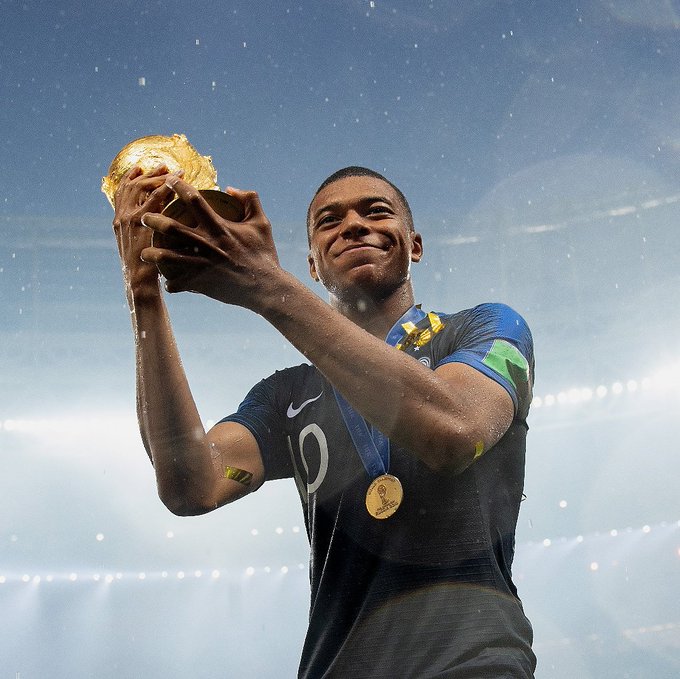 Kisah Kylian Mbappe, anak pinggiran juara Piala Dunia di usia muda
