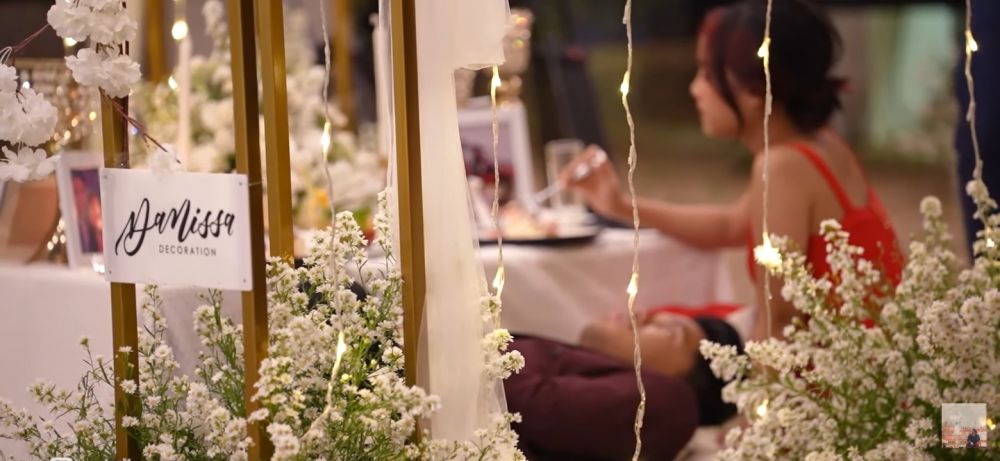 momen dinner ultah fuji bareng thariq © berbagai sumber