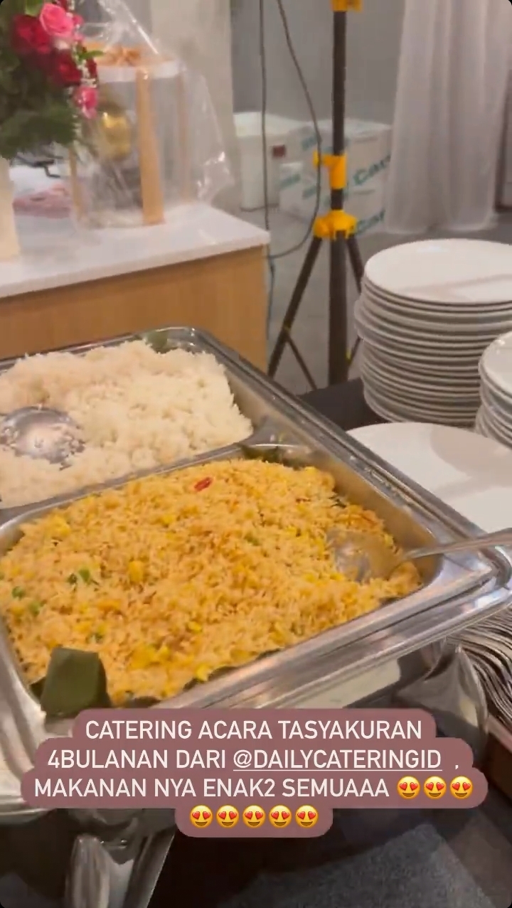 10 Hidangan 4 bulanan kehamilan Atries Angel mantan Chef Juna, komplet