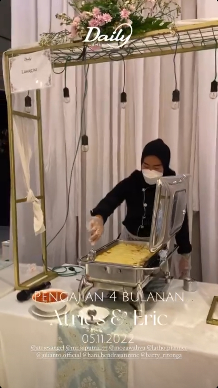 10 Hidangan 4 bulanan kehamilan Atries Angel mantan Chef Juna, komplet