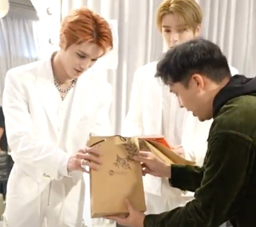 momen jerome foto bareng nct © berbagai sumber