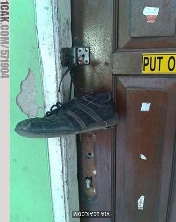 benda jadi kunci pintu ini ada aja © berbagai sumber benda jadi kunci pintu ini ada aja © berbagai sumber