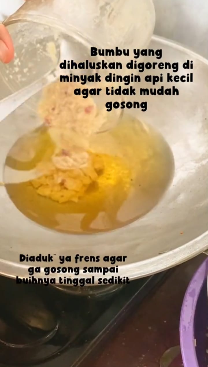 5 Cara membuat chili oil, cocok untuk pendamping berbagai camilan