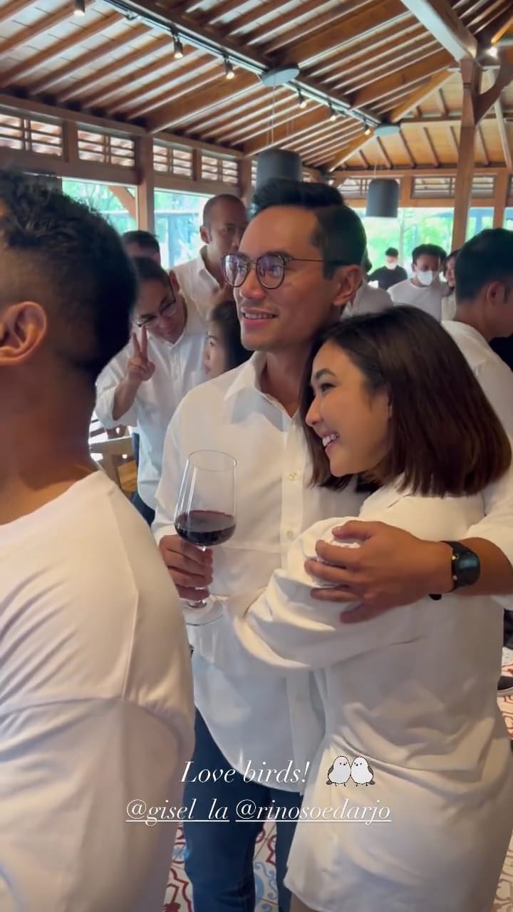 potret kedekatan gisel dan rino © instagram