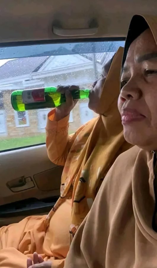 emak-emak liburan © berbagai sumber emak-emak liburan © berbagai sumber