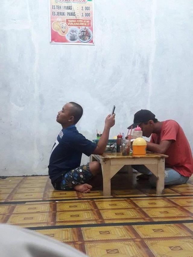 foto orang malah kelihatan seram © berbagai sumber