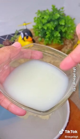 Jangan dibuang, ini 5 cara bikin butter dari whip cream menggumpal