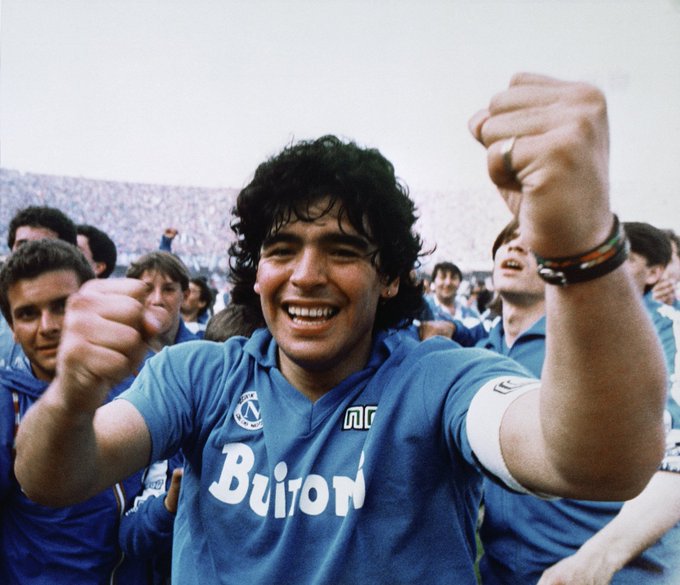 Kisah Maradona: Anak jalanan, teman mafia, hingga juara Piala Dunia