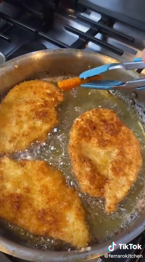 Trik simpel menggoreng makanan ini bisa bikin minyak tetap jernih