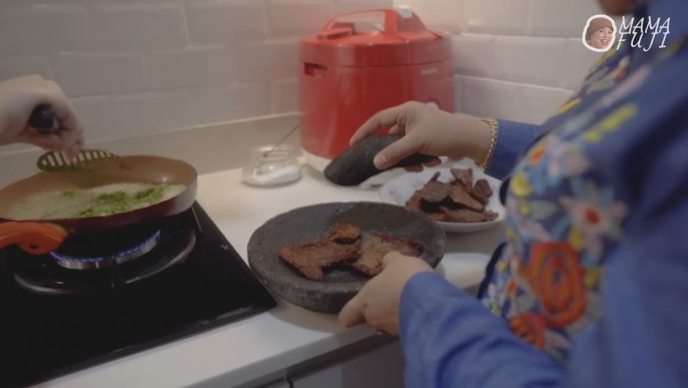 11 Kreasi masakan rumahan Dewi Zuhriati mama Fuji, serba pedas