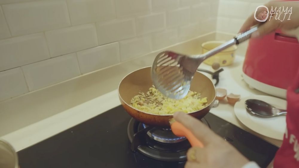 11 Kreasi masakan rumahan Dewi Zuhriati mama Fuji, serba pedas