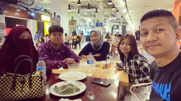 5 personel band Ungu dan anak © 2022 berbagai sumber