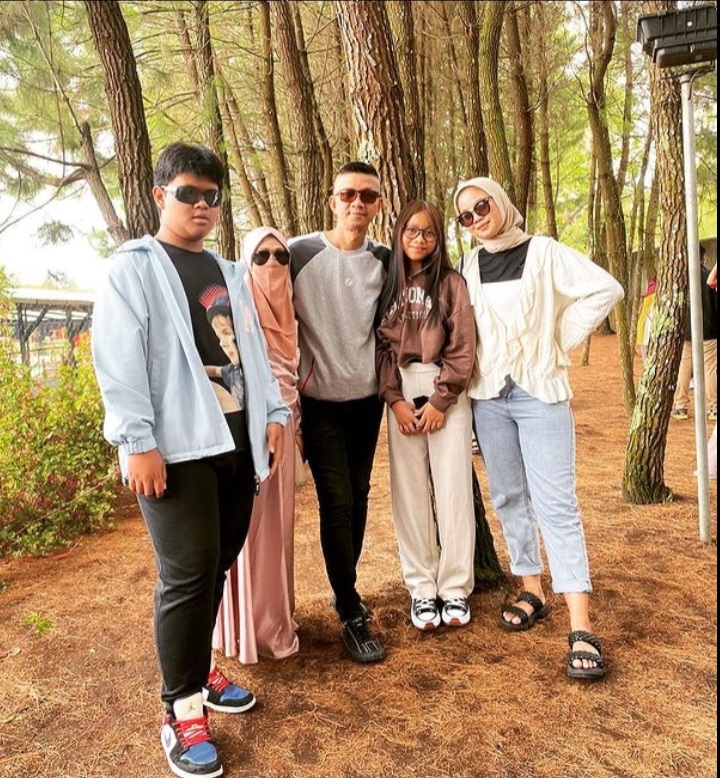 5 personel band Ungu dan anak © 2022 berbagai sumber