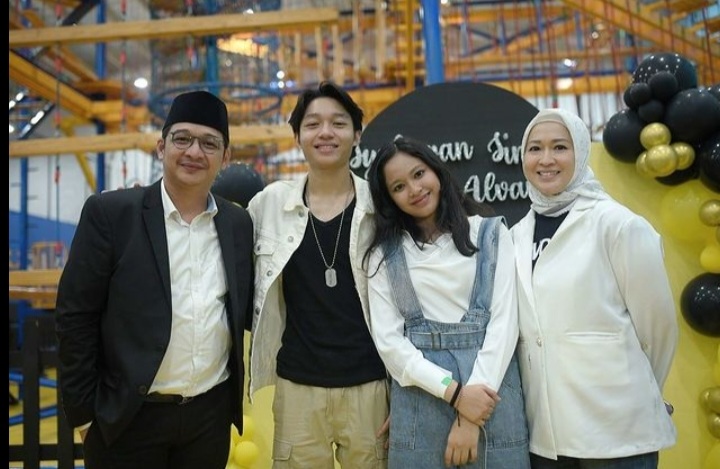 5 personel band Ungu dan anak © 2022 berbagai sumber