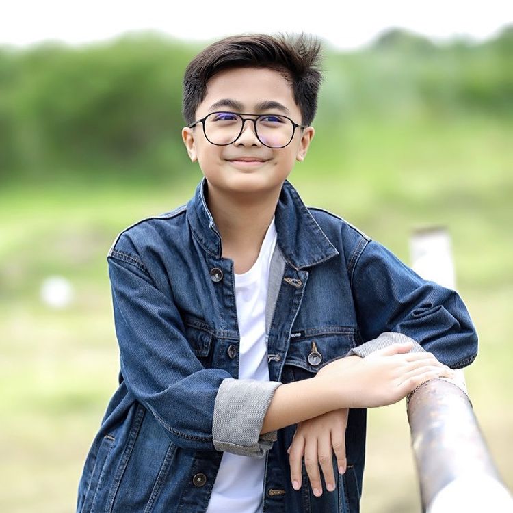 9 Potret Bintang Pratama anak Hengky Kurniawan, bak aktor Harry Potter