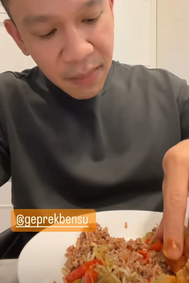 10 Makanan dikonsumsi Jordi Onsu, bantu bakar lemak dan bentuk otot