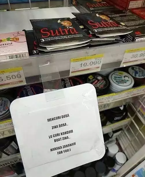 tulisan peringatan di minimarket © berbagai sumber