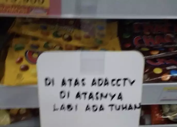 tulisan peringatan di minimarket © berbagai sumber