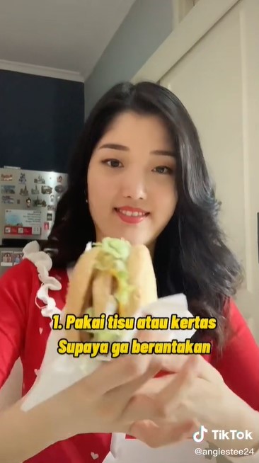 Jangan asal makan, begini cara mengonsumsi burger biar tak berantakan