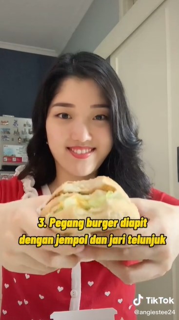 Jangan asal makan, begini cara mengonsumsi burger biar tak berantakan