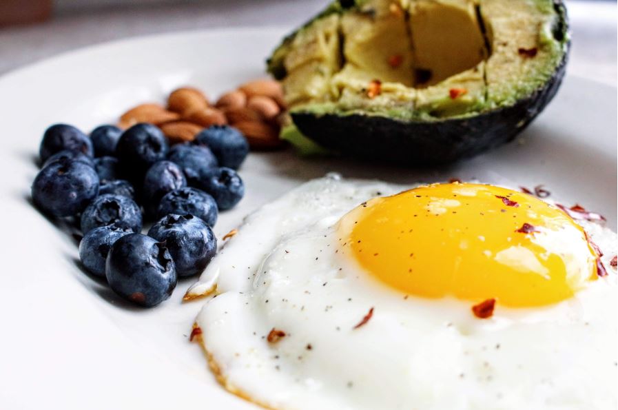 10 Menu makan Cut Keke ini dukung diet tetap aman di usia 48 tahun