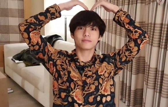 Idol K-Pop pakai batik istimewa Idol K-Pop pakai batik istimewa