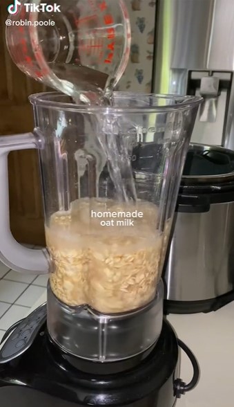 5 Cara membuat susu oat rumahan, simpel dan gampang ditiru