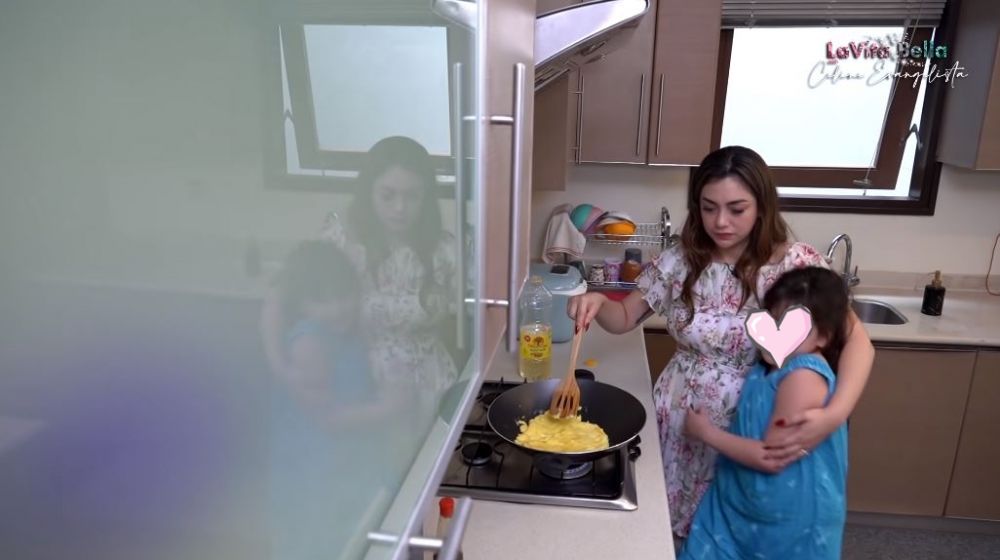 11 Alat dapur Celine Evangelista ini praktis, bikin masak lebih cepat