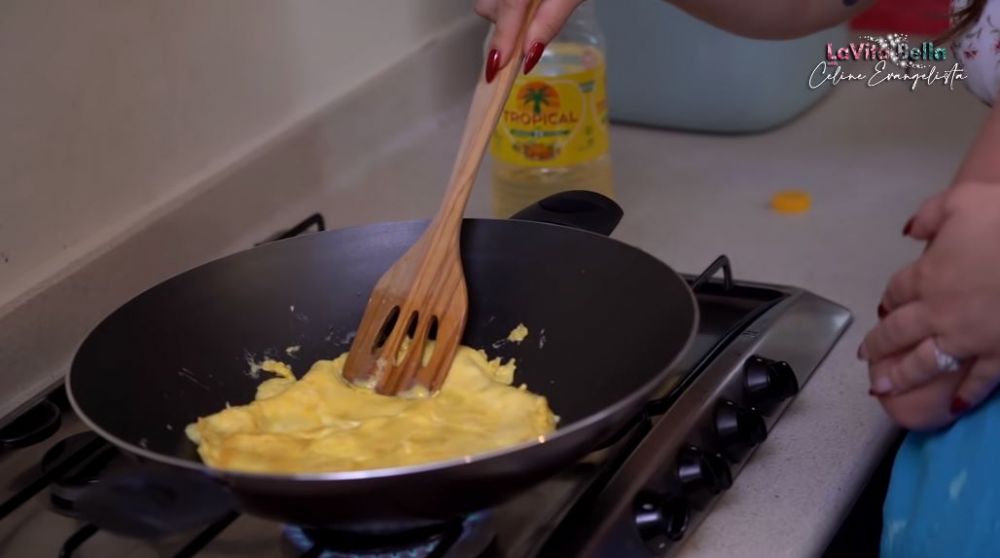 11 Alat dapur Celine Evangelista ini praktis, bikin masak lebih cepat