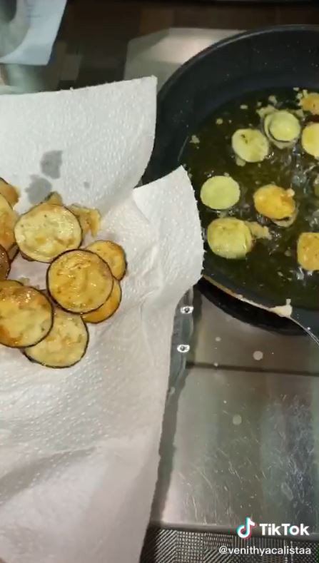 Tanpa dijemur, ini 5 cara bikin keripik terong super krispi dan lezat