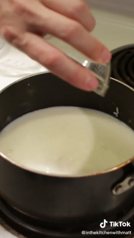 Praktis dan enak, ini 5 cara membuat puding nasi