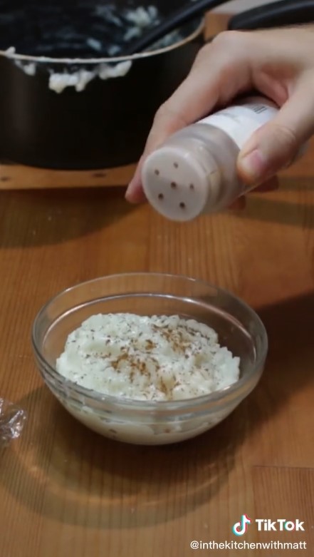 Praktis dan enak, ini 5 cara membuat puding nasi