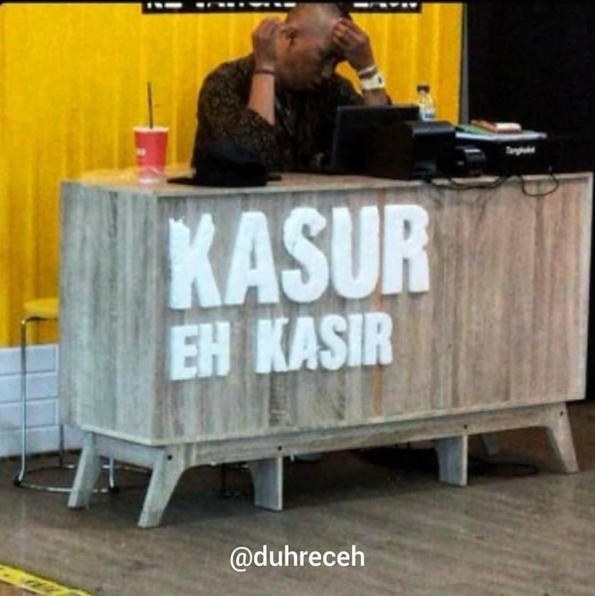 potret lucu kasir meja © berbagai sumber