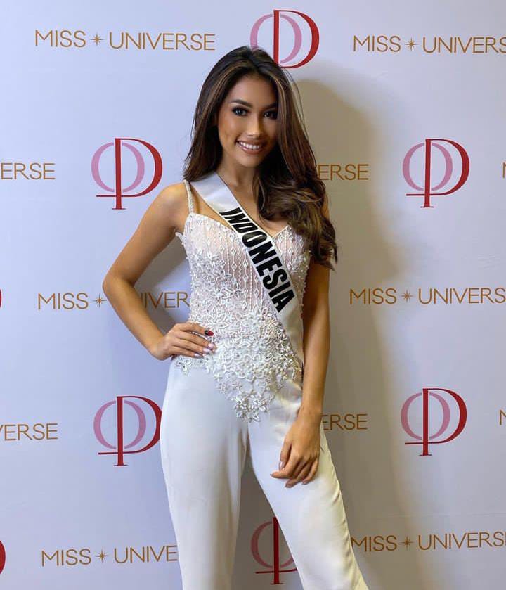 Frederika Alexis Cull ganti gaya rambut © 2022 Istimewa 