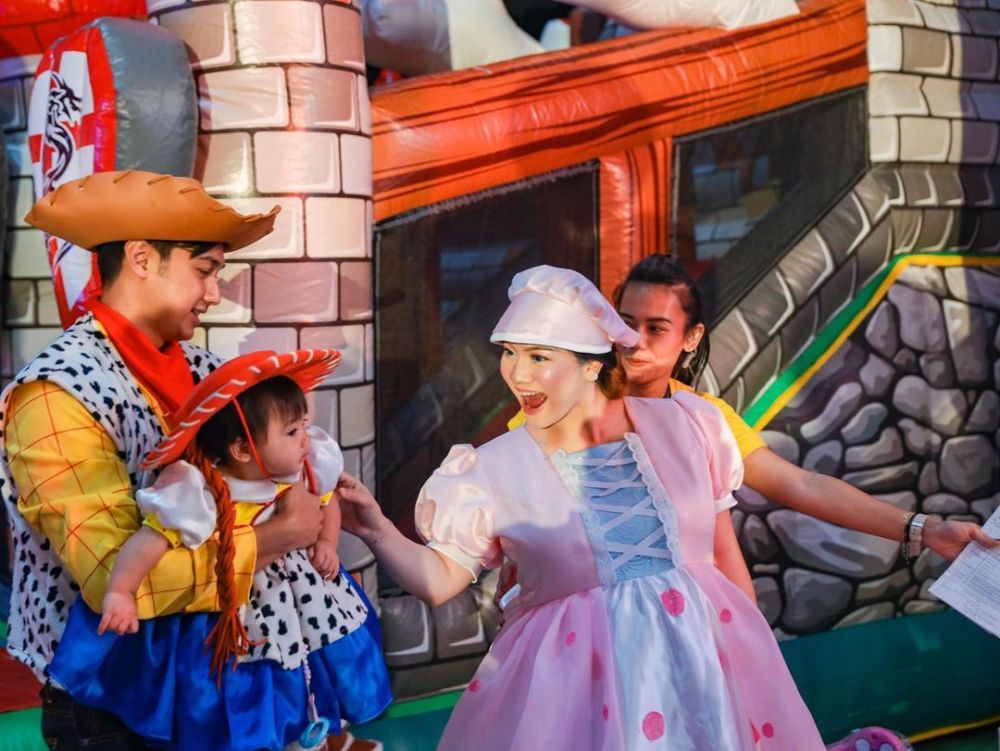 momen ultah anak pertama Felicya dan Hito © berbagai sumber momen ultah anak pertama Felicya dan Hito © berbagai sumber