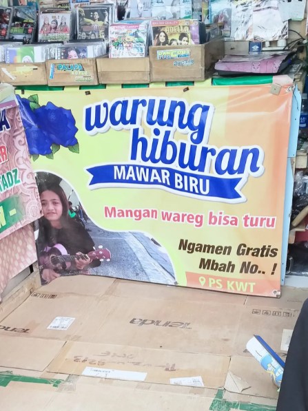 nama spanduk usaha pakai singkatan © berbagai sumber