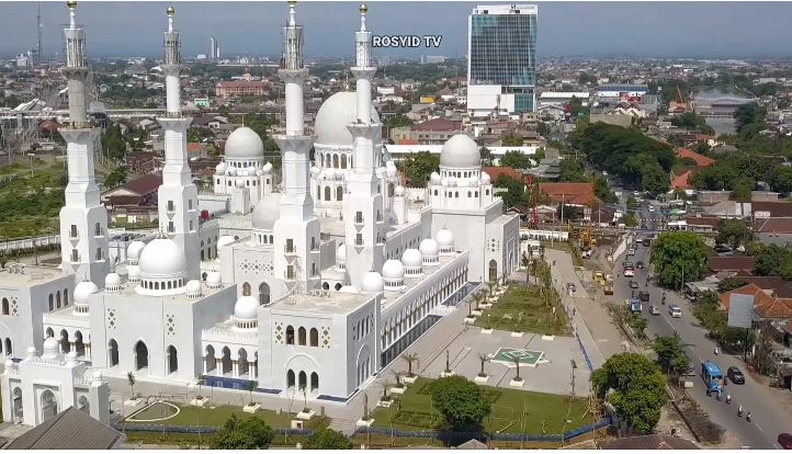 masjid syeikh zayed © berbagai sumber