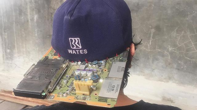 potret topi bentuk nyeleneh © berbagai sumber