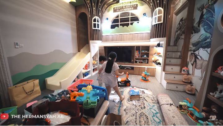 rumah anang usai renovasi © YouTube